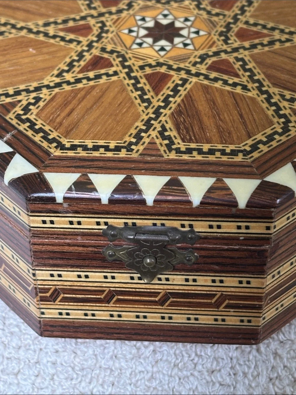 🟡 Miguel Laguna Vintage Handcrafted Octagonal Inlay Wood Jewelry Box Taracea